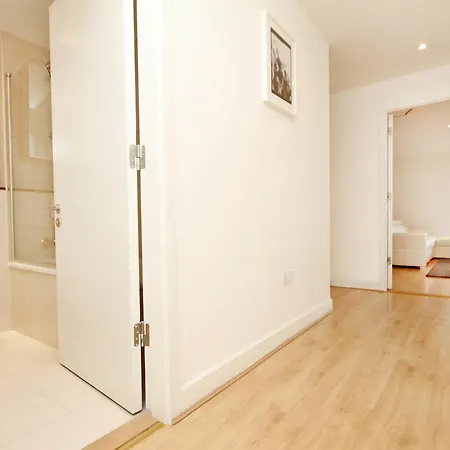 Apartment Fantastic Sleeps 6