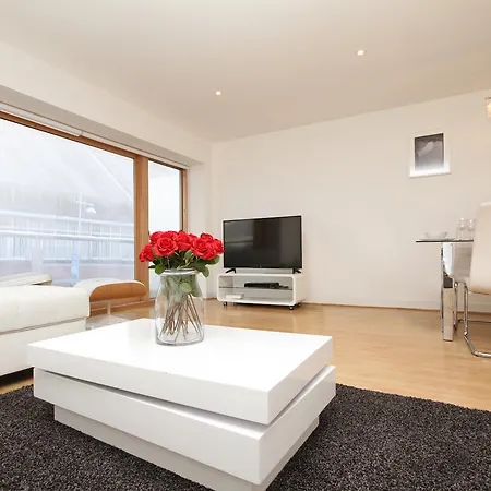 Apartment Fantastic Sleeps 6 *